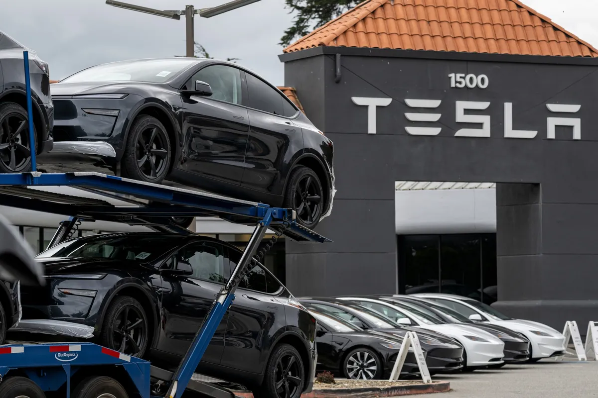 【短讯】特斯拉召回近1.3万辆Model 3与Model Y，涉电池连接缺陷-字节棱镜 (Byte Prism)
